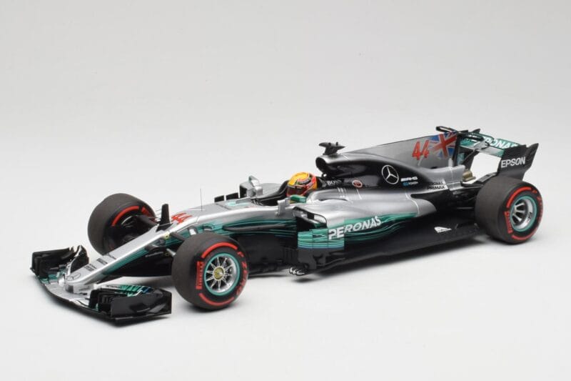 Mercedes AMG W08 EQ Power+ Petronas #44 L. Hamilton F1 World Champion 2017 Minichamps 1:18 186170044 Derva