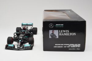 Mercedes AMG W12 Petronas #44 L. Hamilton Spanish GP 100th Pole 2021 Minichamps 1:18 110210444 Derva - nuotrauka 6 iš 7