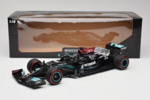Mercedes AMG W12 Petronas #44 L. Hamilton Spanish GP 100th Pole 2021 Minichamps 1:18 110210444 Derva - nuotrauka 7 iš 7