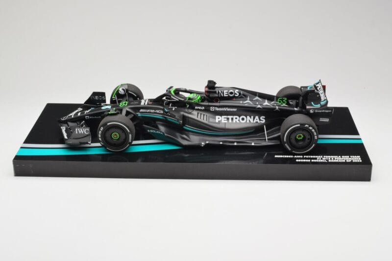 Mercedes AMG W14 E Performance Petronas #63 G. Russell Bahrain GP 2023 Minichamps 1:18 113230163 Derva