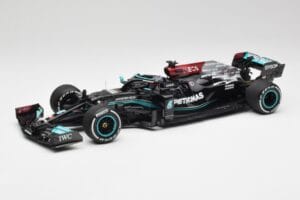 Mercedes AMG W12 #44 L. Hamilton Bahrain GP 2021 Minichamps 1:18 110210144 Metalas