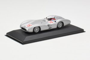 Mercedes W196 Streamliner #16 J.M. Fangio GP Italy Winner 1954 Minichamps 1:43 432543016 Metalas - nuotrauka 2 iš 4
