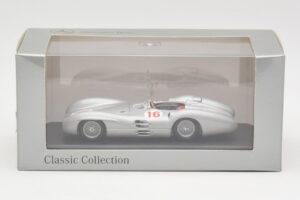 Mercedes W196 Streamliner #16 J.M. Fangio GP Italy Winner 1954 Minichamps 1:43 432543016 Metalas - nuotrauka 4 iš 4