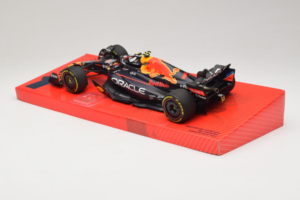 Red Bull Racing RB18 #1 M. Verstappen Oracle Winner Dutch GP 2022 Minichamps 1:18 113223501 Metalas - nuotrauka 5 iš 7