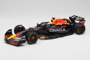 Oracle Red Bull Racing RB18 #1 M. Verstappen Winner Italian GP 2022 Minichamps 1:18 110221601 Metalas