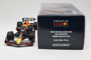 Oracle Red Bull Racing RB18 #1 M. Verstappen Winner Italian GP 2022 Minichamps 1:18 110221601 Metalas - nuotrauka 6 iš 7