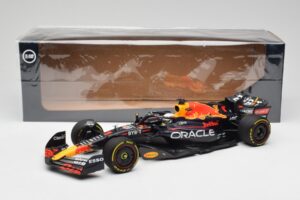 Oracle Red Bull Racing RB18 #1 M. Verstappen Winner Italian GP 2022 Minichamps 1:18 110221601 Metalas - nuotrauka 7 iš 7