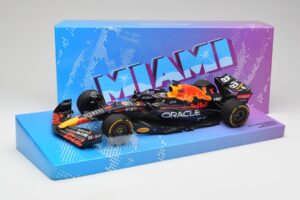 Red Bull Racing RB18 #1 M. Verstappen Winner Miami GP 2022 Minichamps 1:18 113220501 Metalas - nuotrauka 7 iš 7