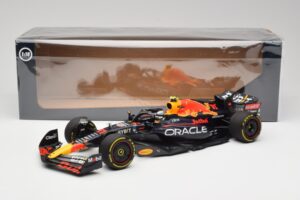 Oracle Red Bull Racing RB18 #11 S. Perez Abu Dhabi GP 2022 Minichamps 1:18 110222211 Metalas - nuotrauka 7 iš 7