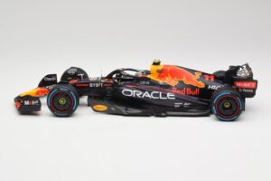 Oracle Red Bull Racing RB18 #11 S. Perez Monaco GP Winner Rain Tyre Version 2022 Minichamps 1:18 110222711 Metalas - nuotrauka 3 iš 7