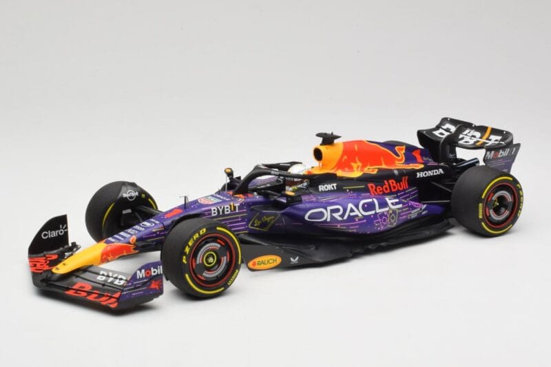 Oracle Red Bull Racing RB19 #33 M. Verstappen Las Vegas GP Winner 2023 Minichamps 1:18 110232201 Derva