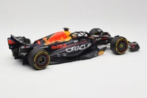 Oracle Red Bull Racing RB19 #1 M. Verstappen Winner Abu Dhabi GP 2023 Minichamps 1:18 110232301 Metalas - nuotrauka 2 iš 7