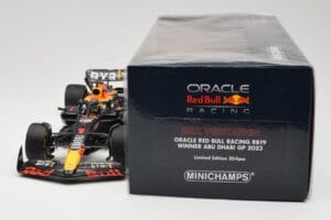 Oracle Red Bull Racing RB19 #1 M. Verstappen Winner Abu Dhabi GP 2023 Minichamps 1:18 110232301 Metalas - nuotrauka 6 iš 7