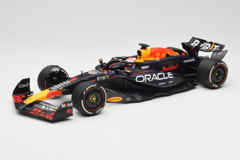 Oracle Red Bull Racing RB20 #1 M. Verstappen Winner Bahrain GP 2024 Minichamps 1:18 110240101 Metalas