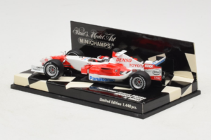 Toyota TF106 Panasonic #12 J. Trulli Panasonic Toyota Racing Showcar 2006 Minichamps 1:43 400060078 Metalas - nuotrauka 3 iš 5