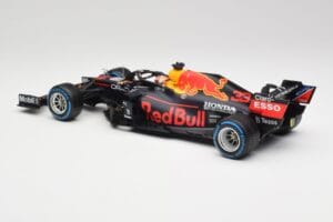 Red Bull Racing Honda RB16B #33 M. Verstappen Turkish GP 2nd Place 2021 Minichamps 1:18 110211633 Metalas - nuotrauka 5 iš 7