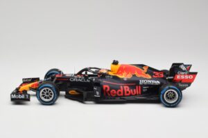 Red Bull Racing Honda RB16B #33 M. Verstappen Belgian GP Winner 2021 Minichamps 1:18 110211333 Derva - nuotrauka 3 iš 7