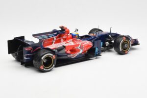 Red Bull Racing RB6 #6 M. Webber F1 Showcar 2010 Minichamps 1:18 150100076 Metalas - nuotrauka 2 iš 6