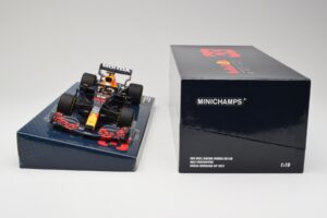 Red Bull Racing Honda RB16B #33 M. Verstappen Emilia Romagna GP 2021 Case Edition Minichamps 1:18 113210133 Derva - nuotrauka 6 iš 7