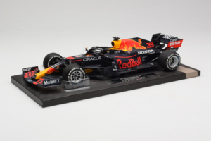 Red Bull Racing RB16B #33 M. Verstappen Monaco GP Winner 2021 Minichamps 1:18 113210533-R1 Derva - nuotrauka 2 iš 6