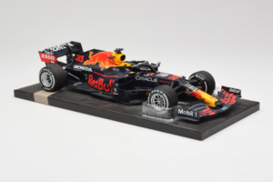 Red Bull Racing RB16B #33 M. Verstappen Monaco GP Winner 2021 Minichamps 1:18 113210533-R1 Derva - nuotrauka 4 iš 6