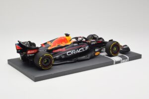 Oracle Red Bull Racing RB18 #33 M. Verstappen Belgian GP 2022 Minichamps 1:18 113221401 Derva - nuotrauka 3 iš 7