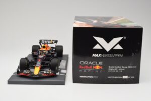 Oracle Red Bull Racing RB18 #33 M. Verstappen Belgian GP 2022 Minichamps 1:18 113221401 Derva - nuotrauka 6 iš 7
