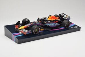 Oracle Red Bull Racing RB19 #33 M. Verstappen Miami GP 2023 Case Edition Minichamps 1:18 113233501 Derva - nuotrauka 2 iš 7