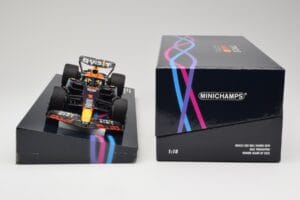 Oracle Red Bull Racing RB19 #33 M. Verstappen Miami GP 2023 Case Edition Minichamps 1:18 113233501 Derva - nuotrauka 6 iš 7
