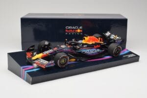 Oracle Red Bull Racing RB19 #33 M. Verstappen Miami GP 2023 Case Edition Minichamps 1:18 113233501 Derva - nuotrauka 7 iš 7