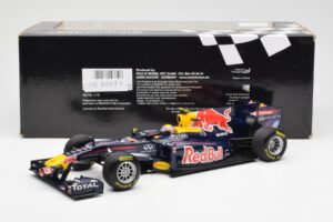 Red Bull Racing RB7 #2 M. Webber Showcar F1 2011 Minichamps 1:18 110110072 Metalas - nuotrauka 6 iš 6