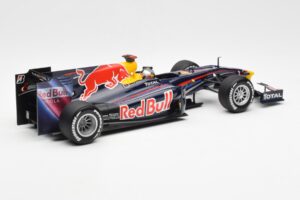 Red Bull Racing Renault RB5 #5 S. Vettel Showcar 2010 Minichamps 1:18 153100175 Metalas - nuotrauka 2 iš 6