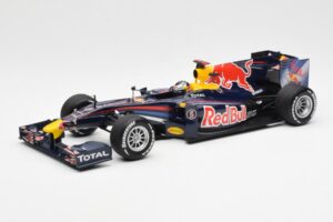 Red Bull Racing Renault RB5 #5 S. Vettel Showcar 2010 Minichamps 1:18 153100175 Metalas