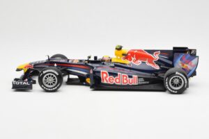Red Bull Racing Renault RB6 #6 M. Webber F1 2010 Minichamps 1:18 110100006 Metalas - nuotrauka 3 iš 6