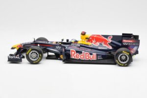 Red Bull Racing Renault RB6 #5 S. Vettel F1 World Champion 2010 Minichamps 1:18 110100005 Metalas - nuotrauka 3 iš 6