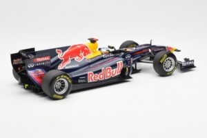 Red Bull Racing Renault RB6 #5 S. Vettel F1 World Champion Showcar 2010 Minichamps 1:18 150100075 Metalas - nuotrauka 2 iš 6
