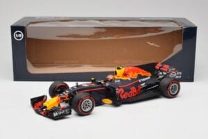 Red Bull Racing RB13 Tag Heuer #33 M. Verstappen Australian GP 2017 Minichamps 1:18 110170033 Derva - nuotrauka 7 iš 7