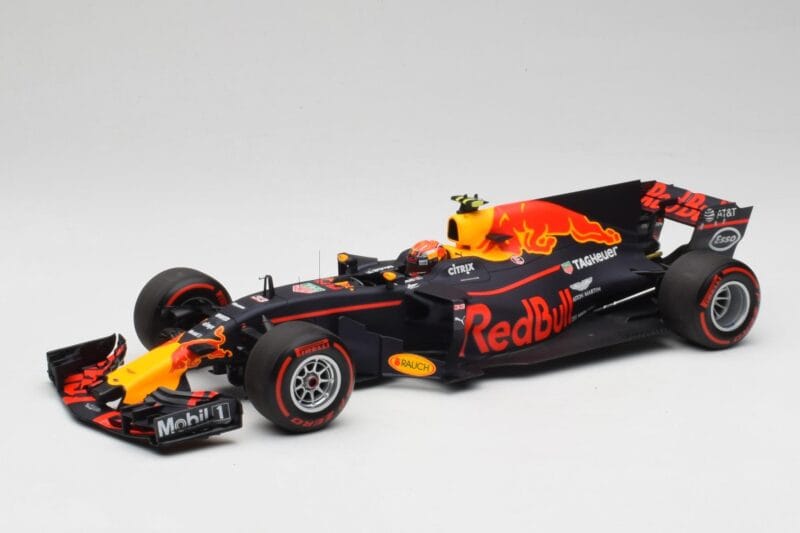 Red Bull Racing RB13 Tag Heuer #33 M. Verstappen Australian GP 2017 Minichamps 1:18 110170033 Derva