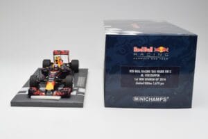 Red Bull RB12 #33 M. Verstappen Spain GP Winner 2016 Minichamps 1:18 117160333 Metalas - nuotrauka 7 iš 7