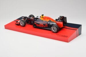 Red Bull RB12 #33 M. Verstappen Spain GP Winner 2016 Minichamps 1:18 147160533 Metalas - nuotrauka 5 iš 6