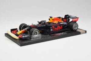 Red Bull RB16 #33 M. Verstappen Abu Dhabi GP Winner 2020 Minichamps 1:18 113201733 Metalas - nuotrauka 2 iš 6