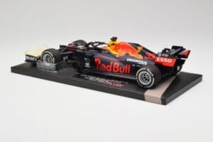Red Bull RB16 #33 M. Verstappen Abu Dhabi GP Winner 2020 Minichamps 1:18 113201733 Metalas - nuotrauka 5 iš 6