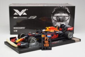 Red Bull RB16 #33 M. Verstappen Abu Dhabi GP Winner 2020 Minichamps 1:18 113201733 Metalas - nuotrauka 6 iš 6