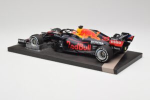 Red Bull RB16B #33 M. Verstappen Dutch GP Winner 2021 Minichamps 1:18 113212533 Metalas - nuotrauka 5 iš 7