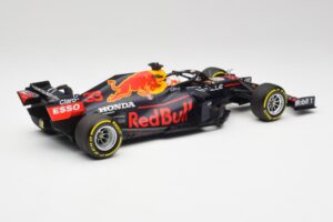 Red Bull RB16B #33 M. Verstappen Emilia Romagna GP Winner Mid Race Tyres 2021 Minichamps 1:18 110210133 Metalas - nuotrauka 2 iš 7