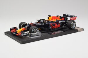 Red Bull RB16B #33 M. Verstappen Styrian & Austrian GP Winner 2021 Minichamps 1:18 113210933 Metalas - nuotrauka 2 iš 6