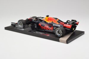 Red Bull RB16B #33 M. Verstappen Styrian & Austrian GP Winner 2021 Minichamps 1:18 113210933 Metalas - nuotrauka 5 iš 6