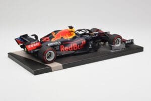 Red Bull RB16B #33 M. Verstappen Abu Dhabi GP 2021 Winner Missing Figurine & Pitboard Minichamps 1:18 113212333 Derva - nuotrauka 3 iš 7