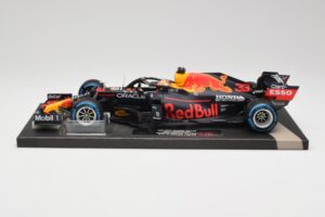 Red Bull RB16B #33 M. Verstappen Belgian GP 2021 Winner Minichamps 1:18 113211333 Derva