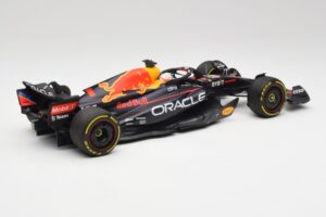 Red Bull RB18 #1 M. Verstappen France GP Winner 2022 Minichamps 1:18 110221201 Metalas - nuotrauka 2 iš 7